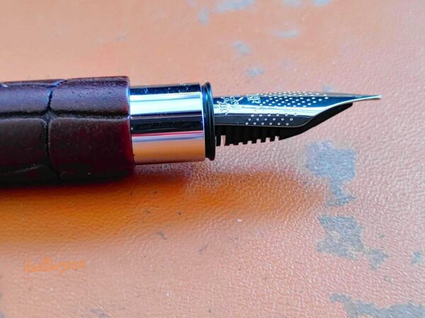Bút Mực Faber Castell Ambition 3D Croco - Image 6
